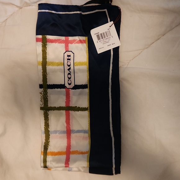 BEAUTIFUL AUTHENTIC COACH SCARF - Picture 1 of 3